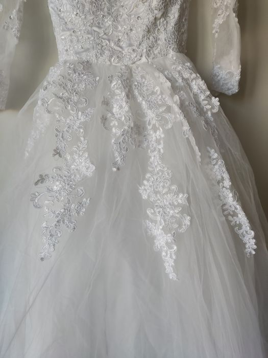 Продам свадебны платья