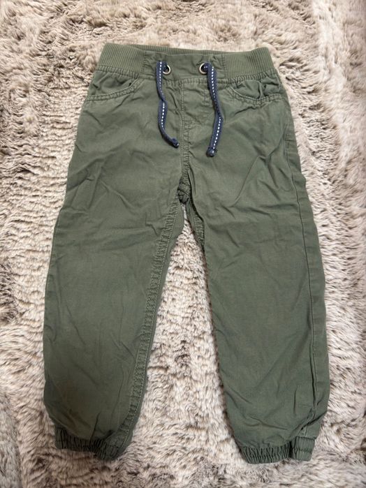 Панталон в маслено зелено lupilu