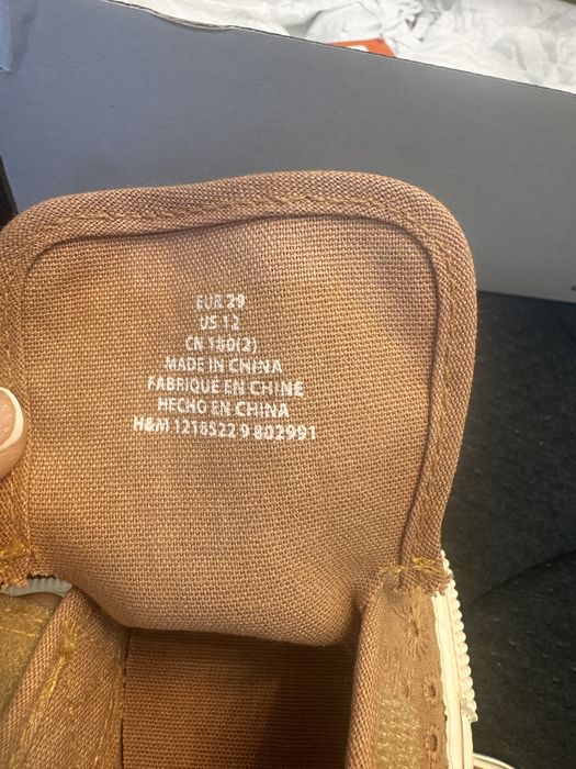 Новые кеды на девочку.