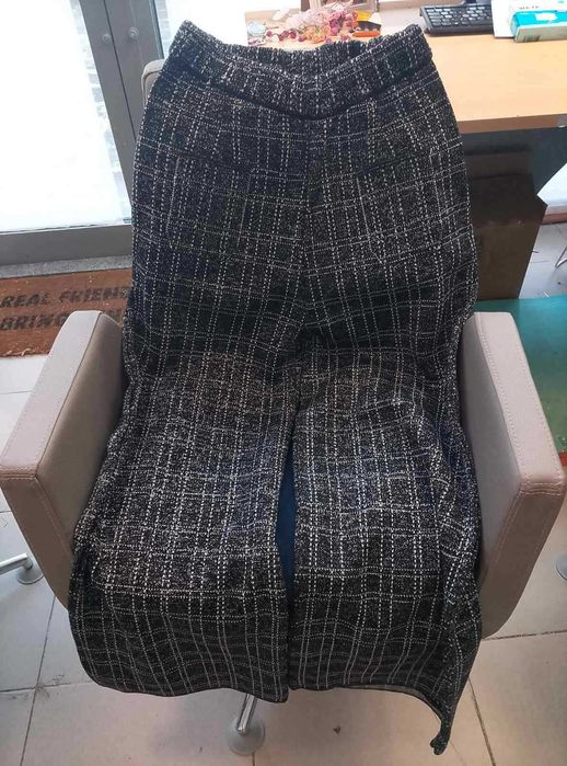 Елегантен дамски костюм