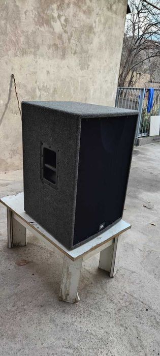 Продаются колонки 15"