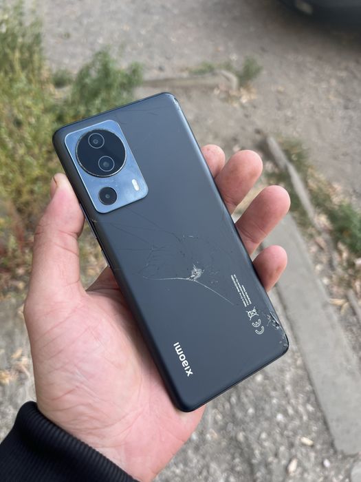 Продам срочно Xiaomi 13 Lite