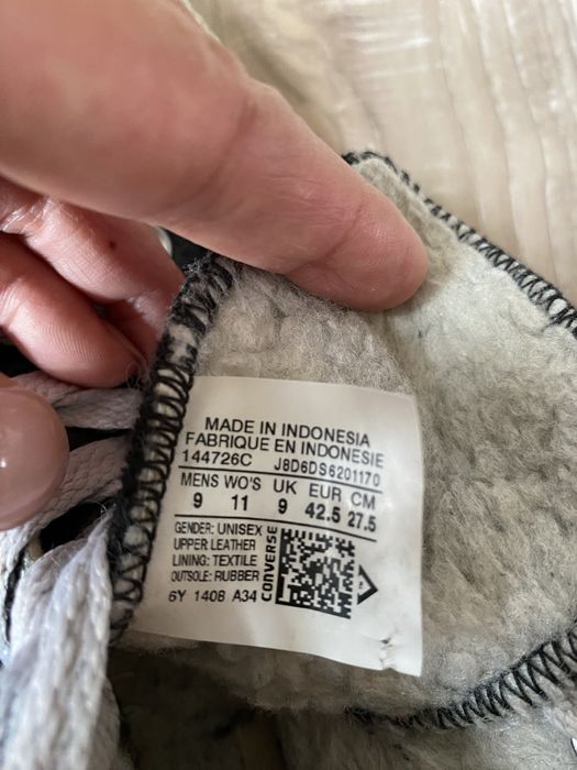 Vând Converse Negrii de Piele Cu Blană 42,5