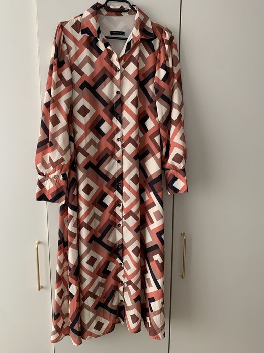 Rochie midi cu nasturi