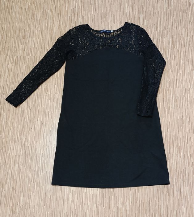 Платье нарядное черное