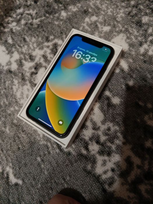 Продам iPhone 11