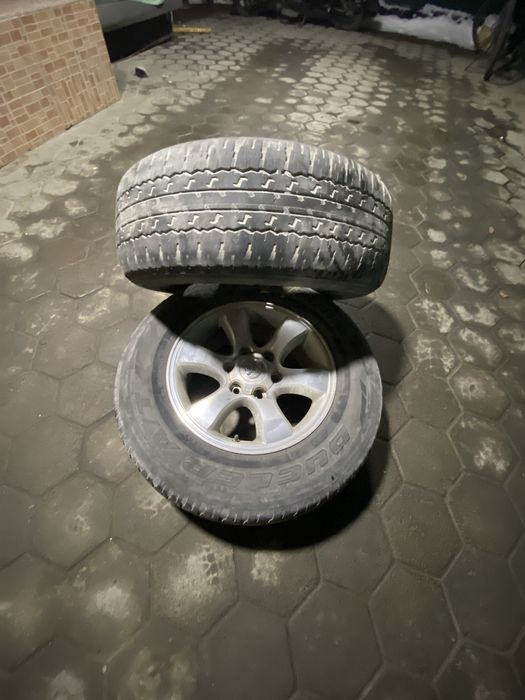 Продаю колесо на Джип