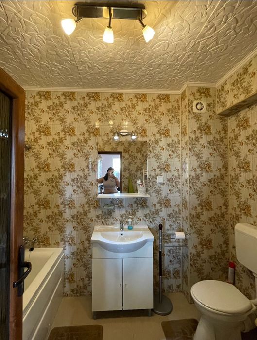 Inchiriez apartament 3 camere