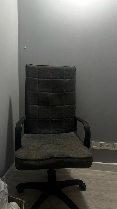 Продам офисный/компьютерный стул