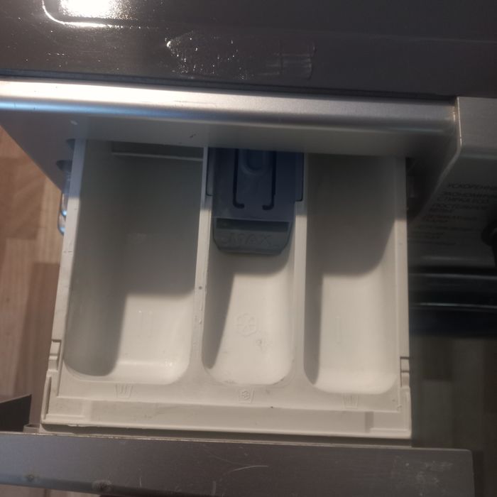 Продам стиральную машинку.