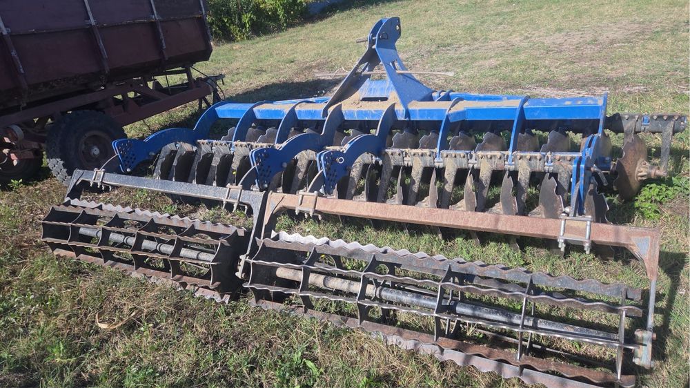 Prestare servicii agricole Massey Ferguson 220cp