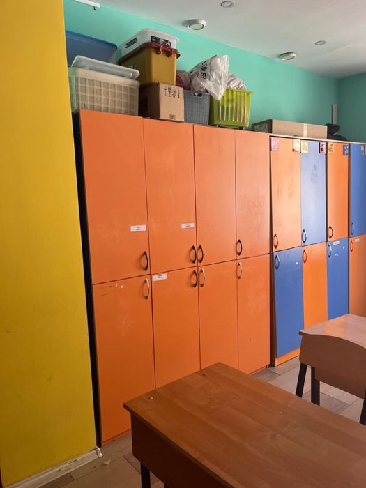 Продаю парты, стулья и шкафы