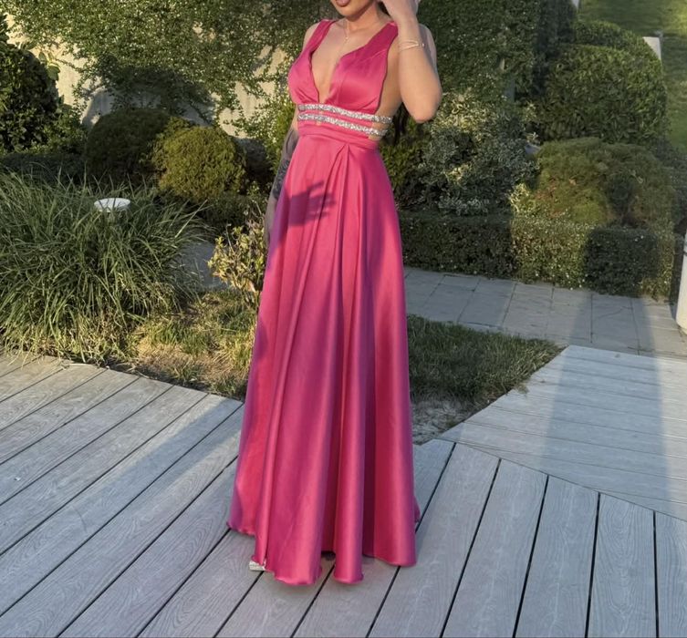 Рокля .         .