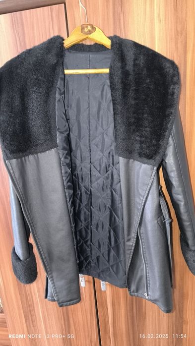 Дамско яке от еко кожа