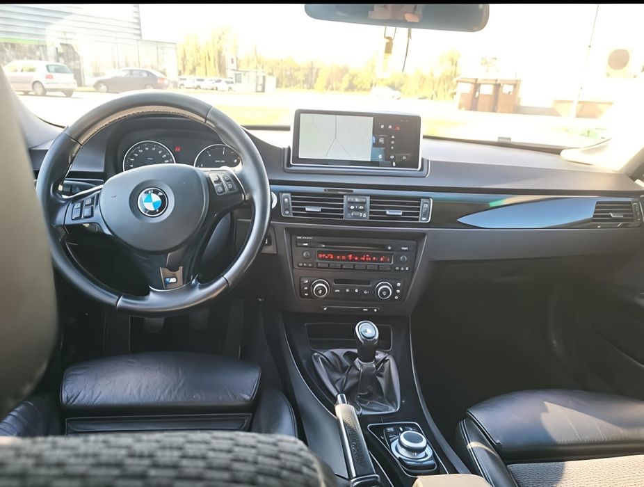 Vând BMW e90 lci 177