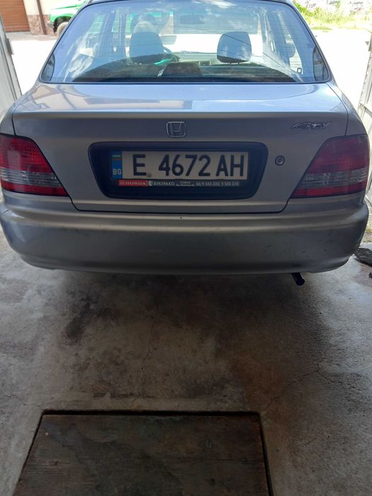 Продавам лек автомобил Honda City 1,3(1343куб.см.) 95к.с.-Седан.