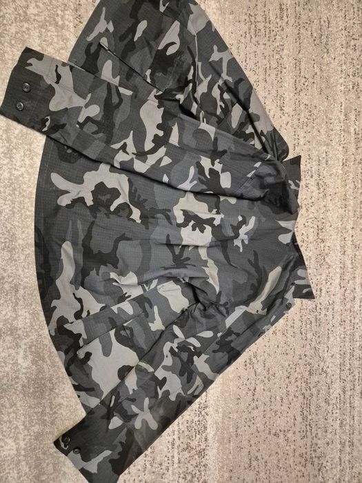 Jacheta camuflata