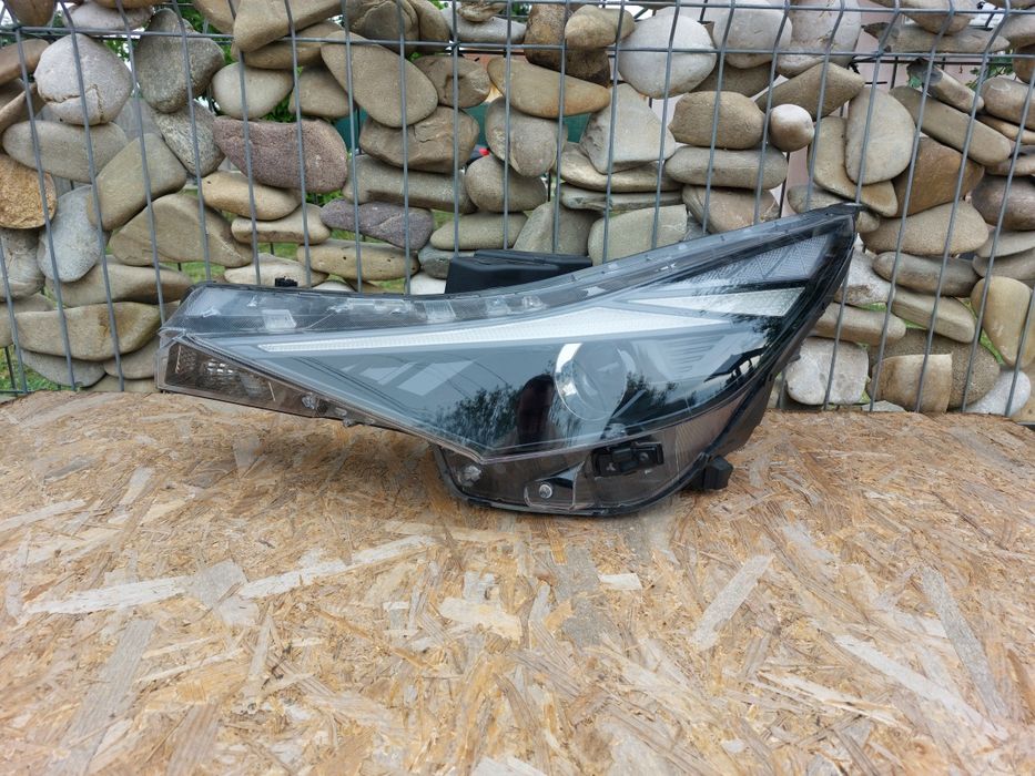 Far stanga hyundai elantra 7 halogen led dupa anul 2020 cod 92101aa original