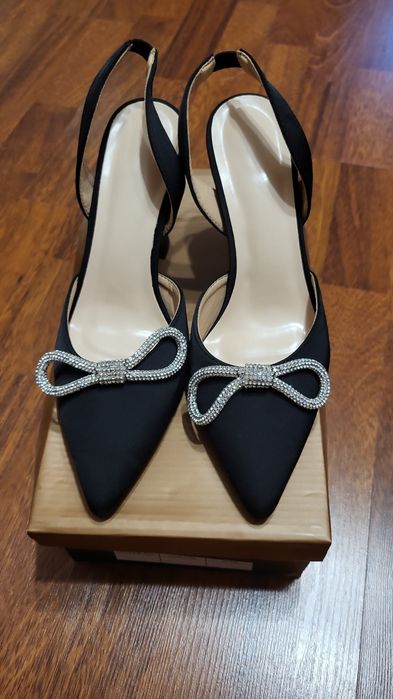 Pantofi toc trapez noi
