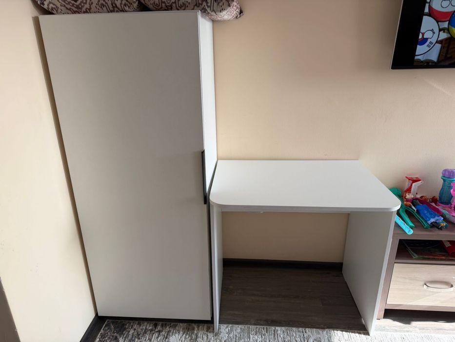 Шкаф, парта, тумба