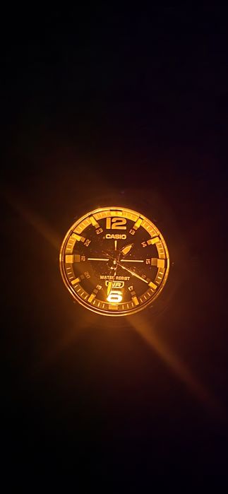 Casio nou barbati, purtat de 2 ori vine cu cutie