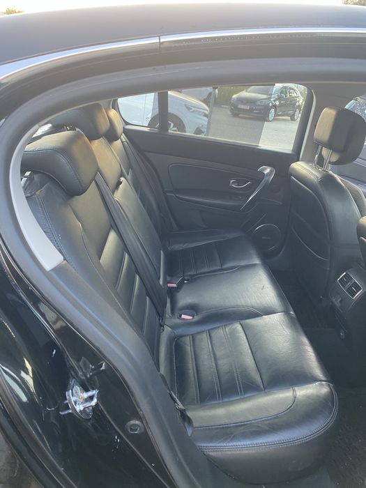 Vand Renault Latitude initiale Paris