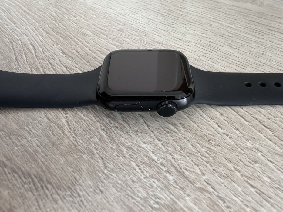 Продам Apple watch SE gen 2 - 40 mm