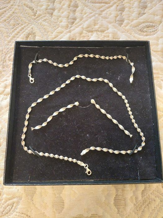 Луксозен сребърен комплект