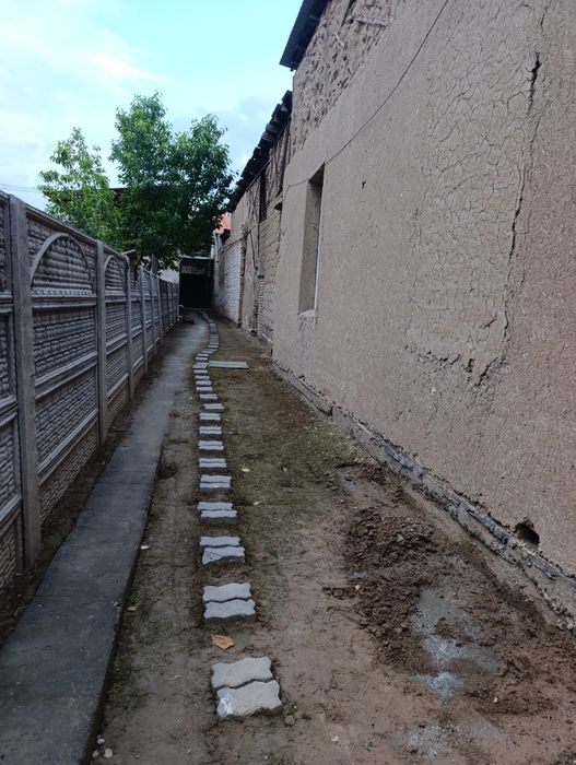 Yunusobod tumanida 5 sotix uchastka yer xisobida sotiladi