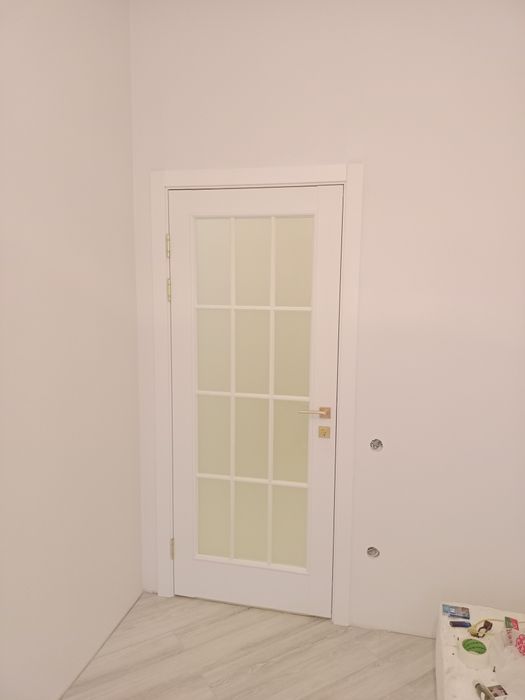 Установка межкомнатных дверей