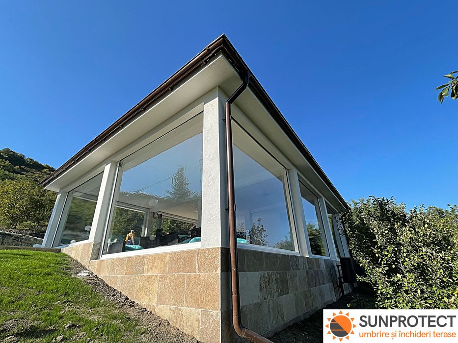 Sisteme Folie PVC.Rulouri casetate, Rulouri simple, Panouri cu butoni.