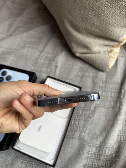 Перфектен Iphone 13 pro max закупен от Виваком