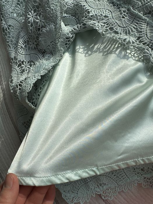 Кружевное платье