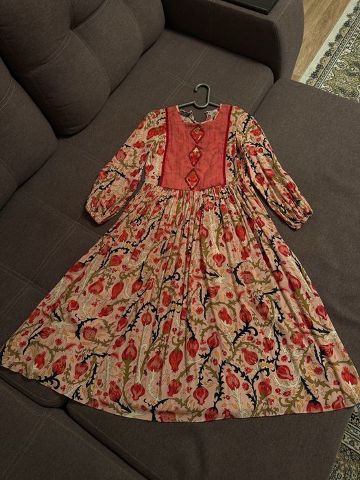 Платье с цветочным принтом