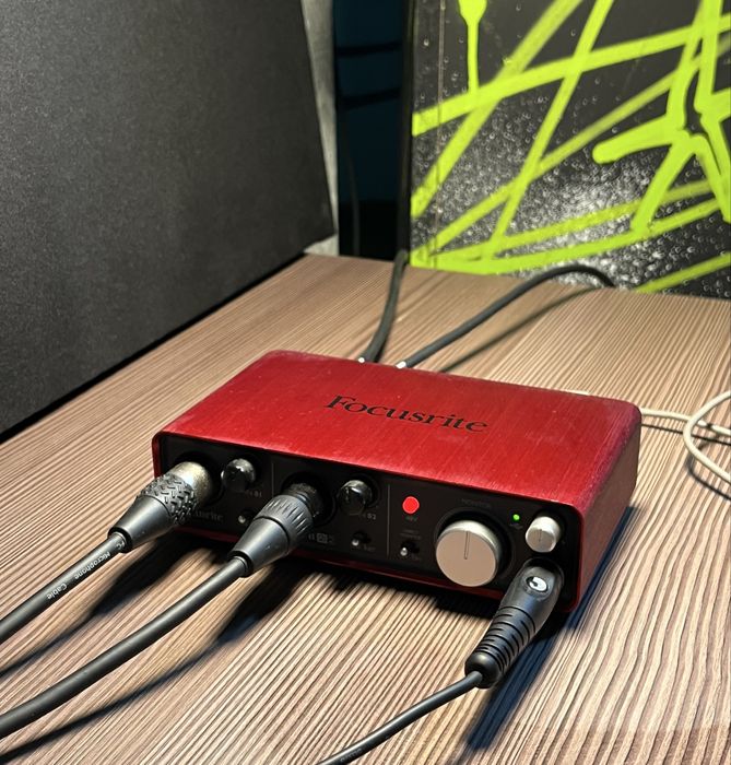 Focusrite scarlett 2i2