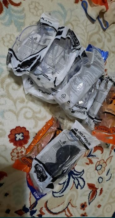 Жұмысқа арналған киімдер сатылады