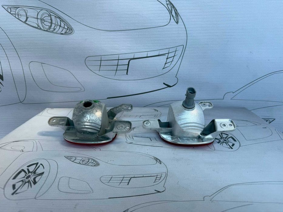 Set Lămpi Ceață Spate Stânga +  Dreapta Jeep Renegade BU 2015 / 2014-2022 / Cod OEM 51953205 (5C2)
