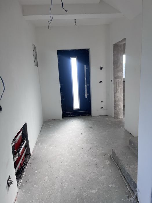 Casă  noua de vânzare