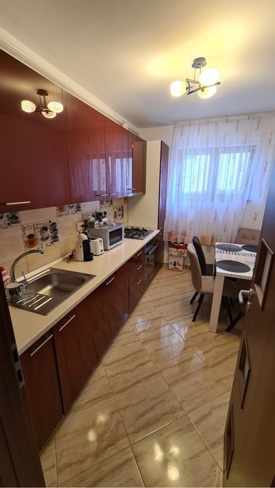 Vand apartament decomandat, mobilat si utilat complet  , 2 camere, 51 mp. Se afla in Chiajna Rosu, Acvilei 42 .