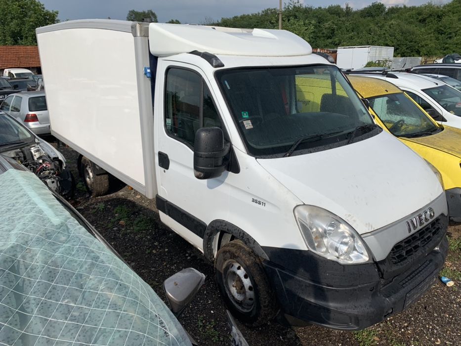 НА ЧАСТИ! Iveco Daily V 35s11 2.3 d ХЛАДИЛЕН Автоматик ThermoKing