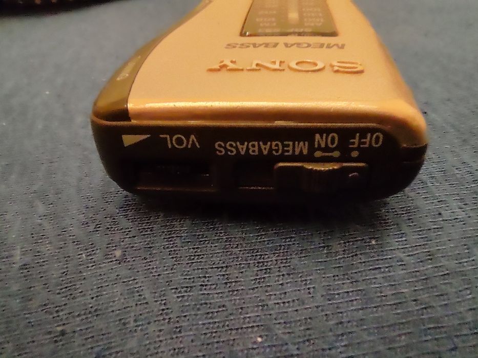 Radio Sony srf-s83 portabil de colecție.