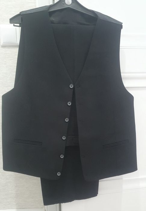 Продам мужской костюм