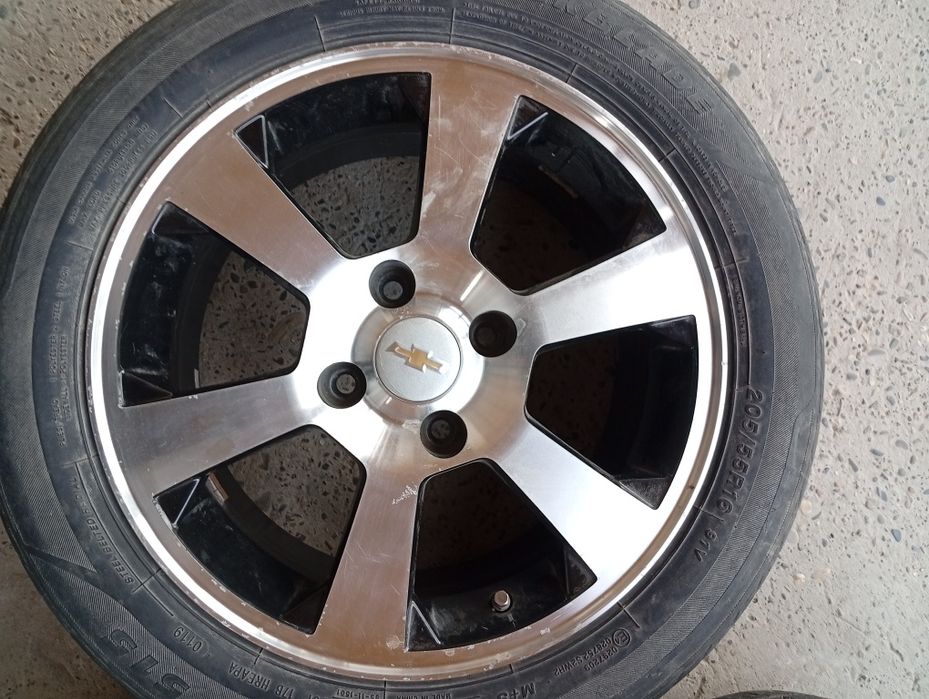 R16 Balon Diska Sotiladi 205/55/16