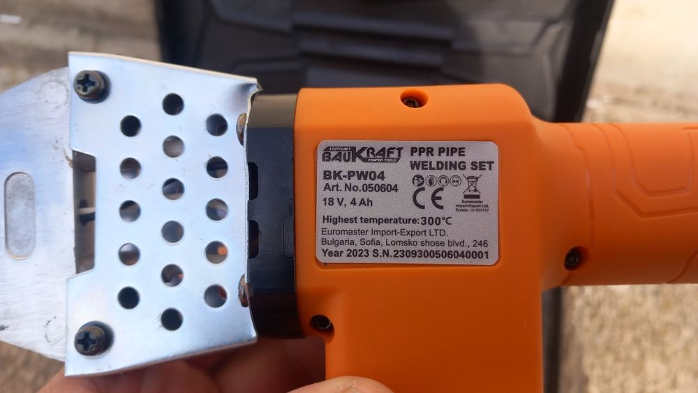 Акумулаторен поялник Baukraft 2x4ah батерии съвместими с Makita