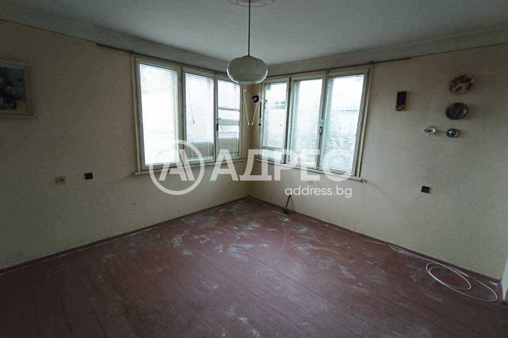 Продава се Къща в Разград, Житница - 309 кв.м за 528 €/кв.м - Снимка #11