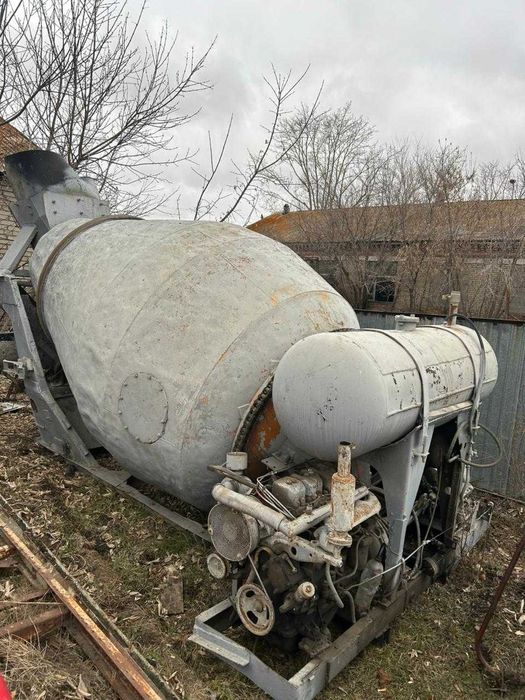 Бетономешалка миксер с двигателем