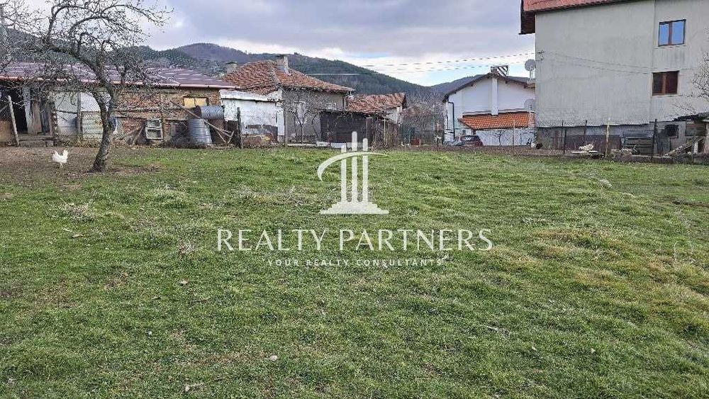 Продава се Парцел в с. Кладница, Област Перник - 904 кв.м за 133 €/кв.м - Снимка #4