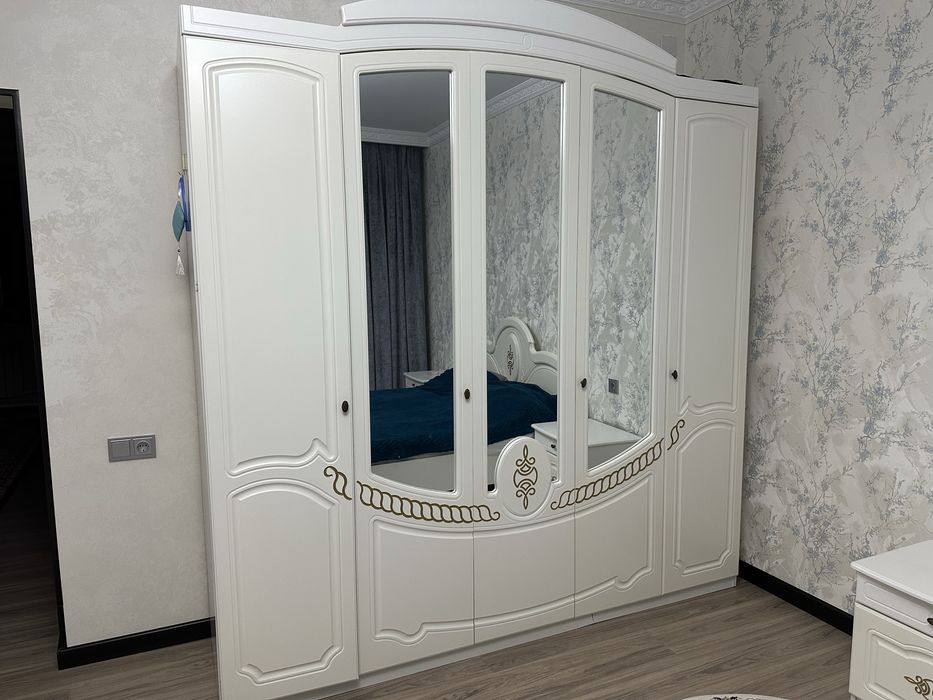 Спальный гарнитур