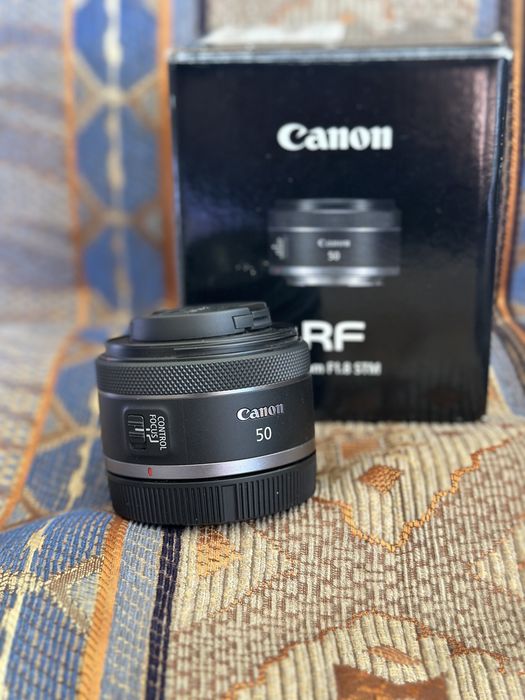 Canon rf 50mm 1.8 sotaman