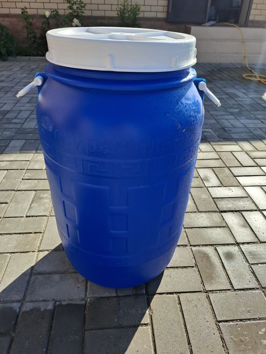 Продам бочку для воды в комплекте
